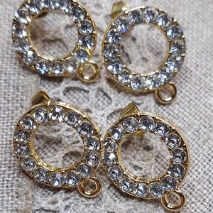 4 PCs.Fashilonable Crystal Rhinestone Stud Earrings with Loop, Round