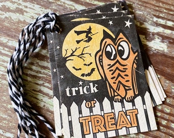 HALLOWEEN TRICK or TREAT Retro Gift Tags Vintage Orange Pumpkin Farmhouse Decor Grungy Party Favor Vintage Halloween Card Tag Owl Witch Fall