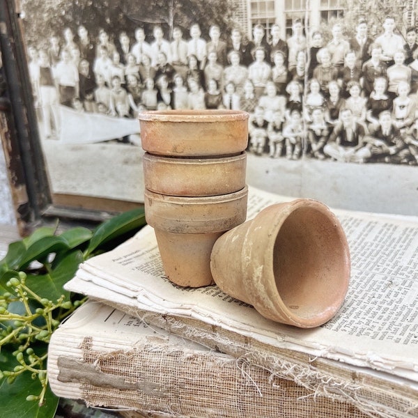 Vintage Mini Clay Terracotta Pots SET OF 4 Farmhouse Garden Decor Industrial Salvage Planter Seed French Container