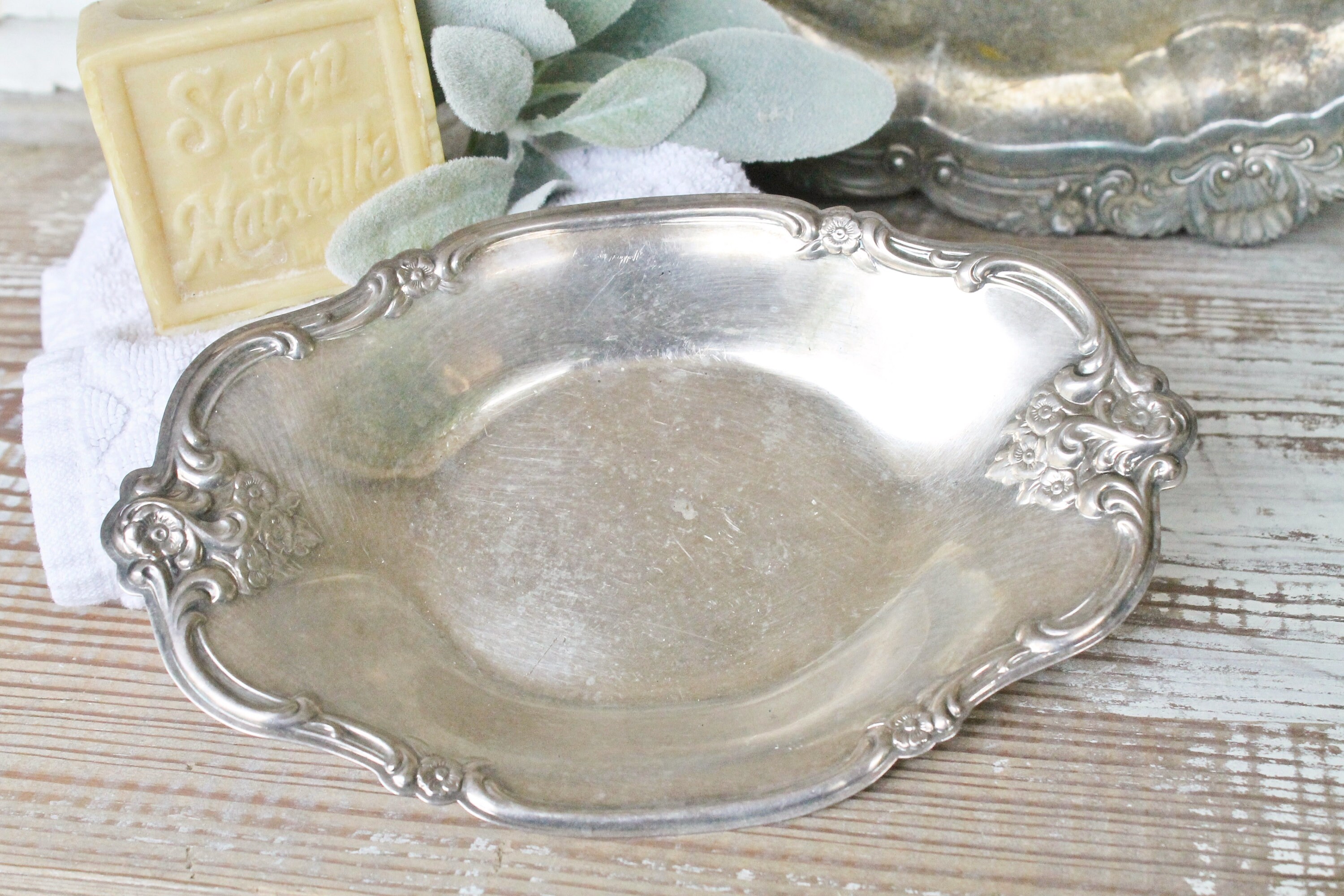 Vintage Oval Silver Tray INTERNATIONAL Floral Tray Farmhouse Shabby Chic Decor Fixer Upper Style
