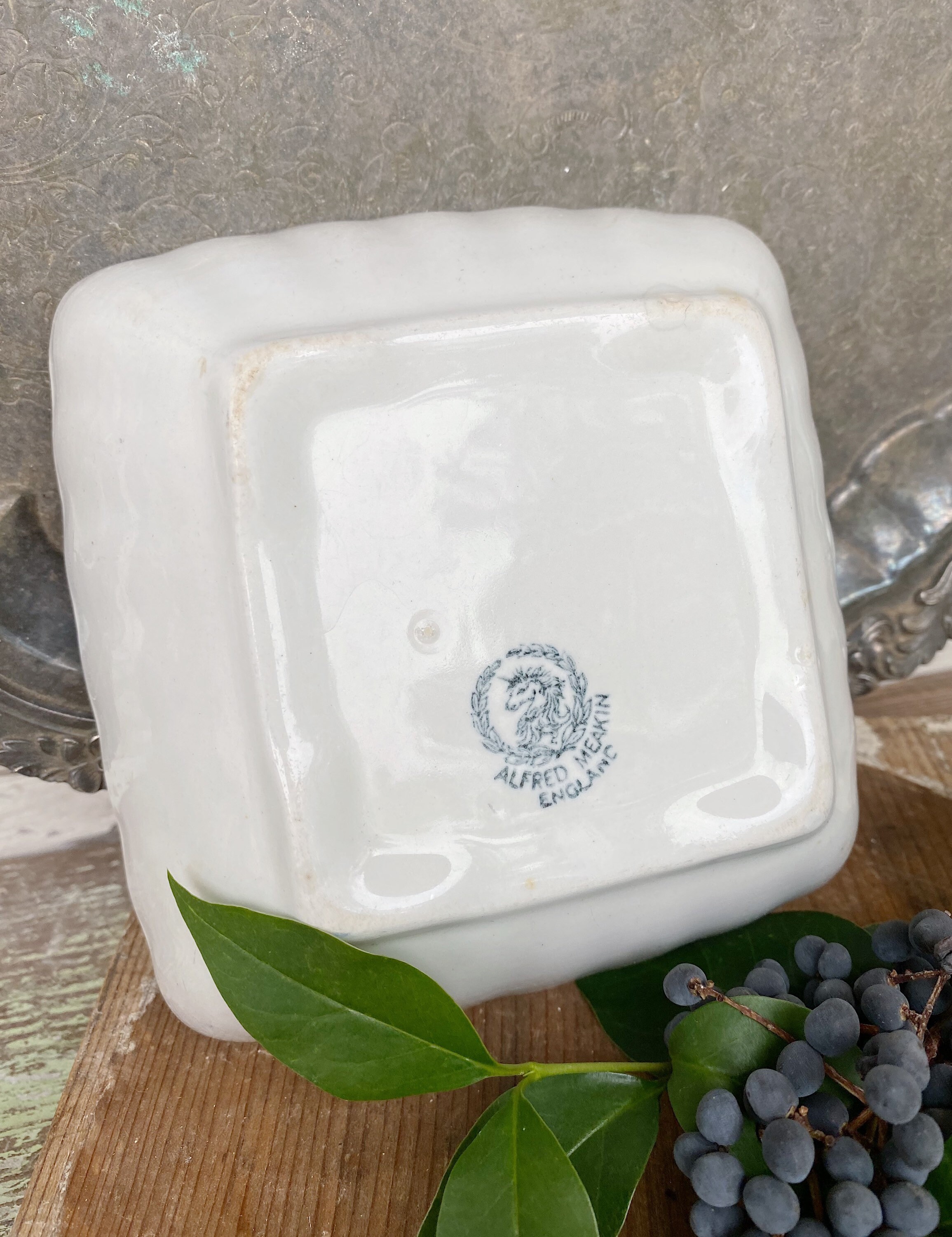 Antique White Ironstone Bowl ALFRED MEAKIN Lady Finger Scallop SQUARE