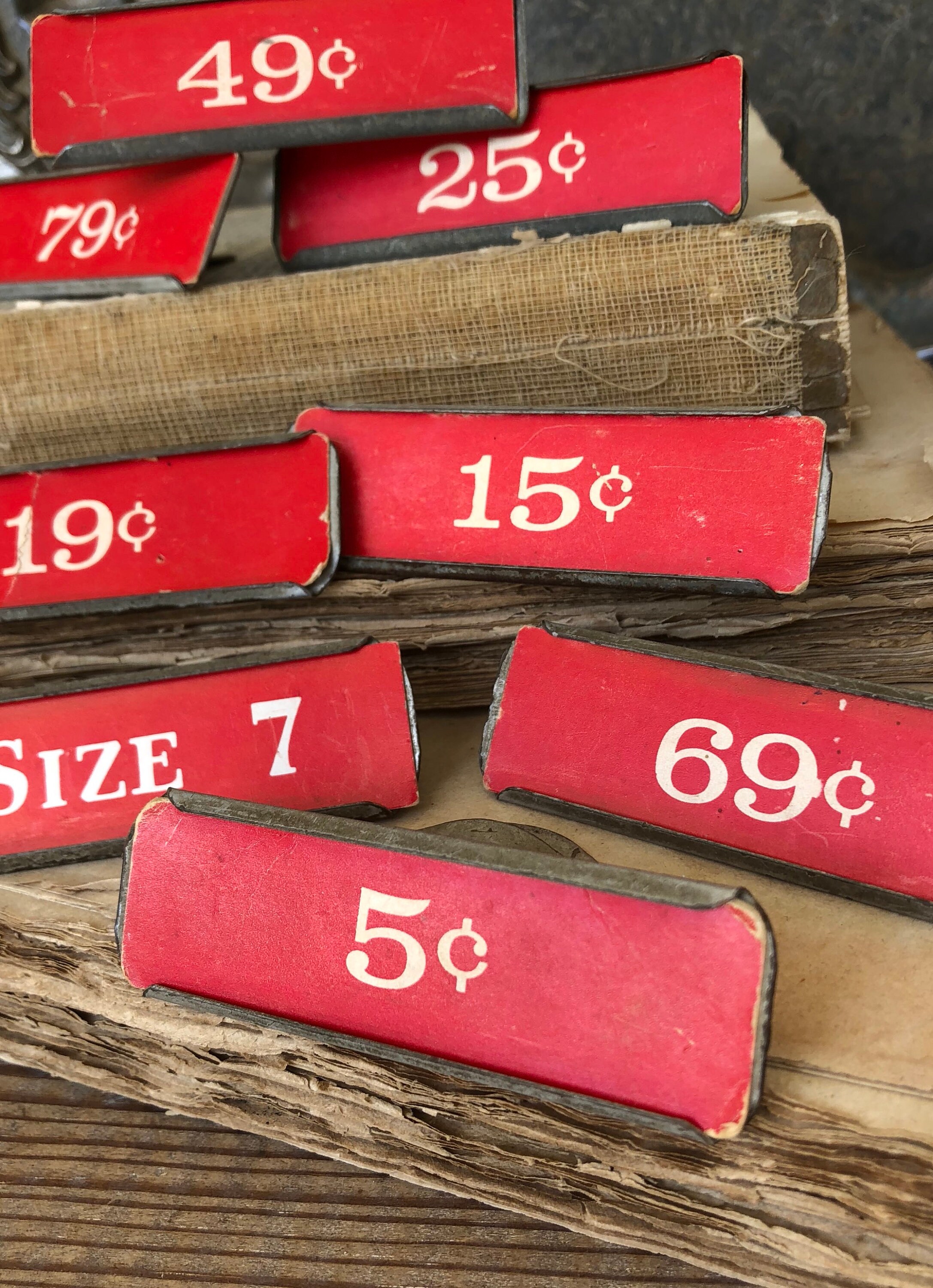 Vintage Metal Price Tag Holder RED Mercantile Shelf Clip Numbers Industrial Sign Farmhouse Decor