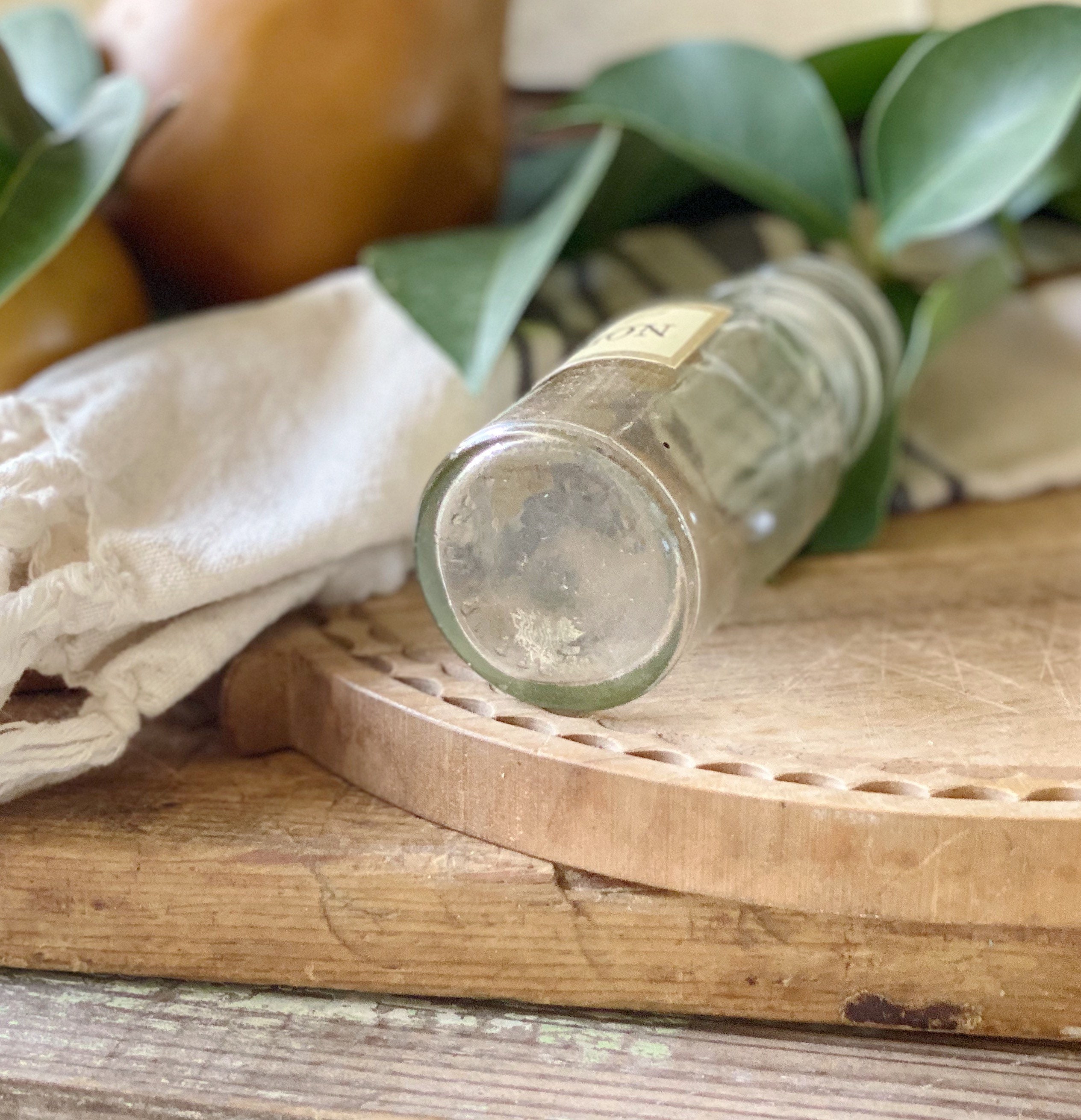 Vintage Glass SPICE Bottle With Lid PAPRIKA SEASONING Farmhouse Kitchen