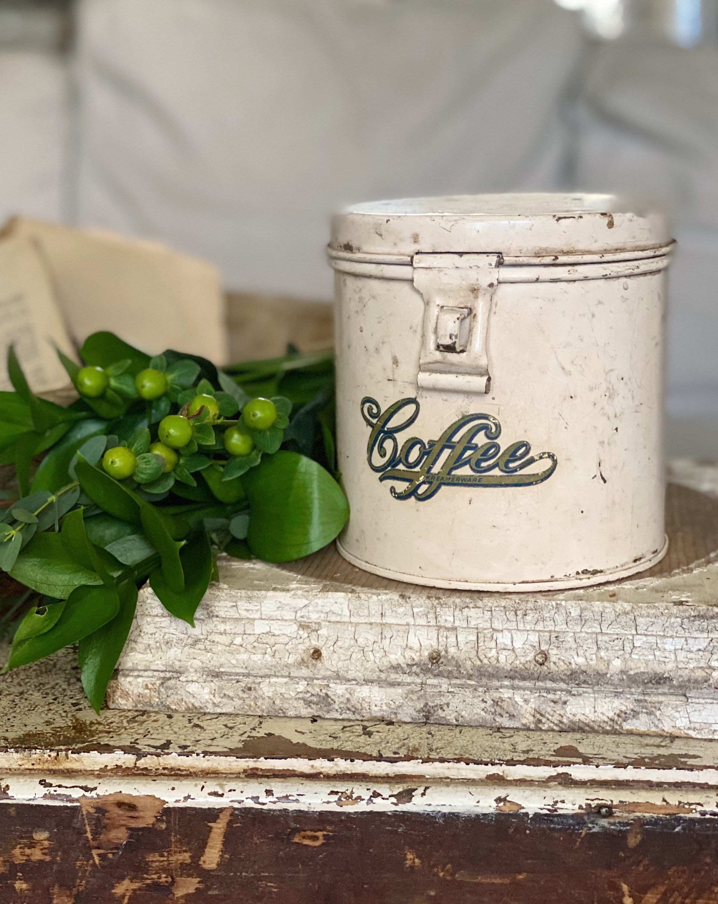 Antique Extra Large Cream City FLOUR Tin Storage Canister White & Gold  Farmhouse Country Store Container Chippy Rusty With Lid - The Junk Parlor