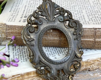 Antique Gold OVAL Metal Frame ITALY Photo Holder Farmhouse Primitive Decor