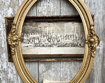 Antique Wooden Frame OVAL Gold Gilded Ornate Farmhouse Decor Gesso Primitive