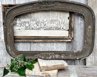 Antique OVAL ARCH Wooden Frame BLACK Gilded Ornate Fruit Leaf Farmhouse Decor Gesso