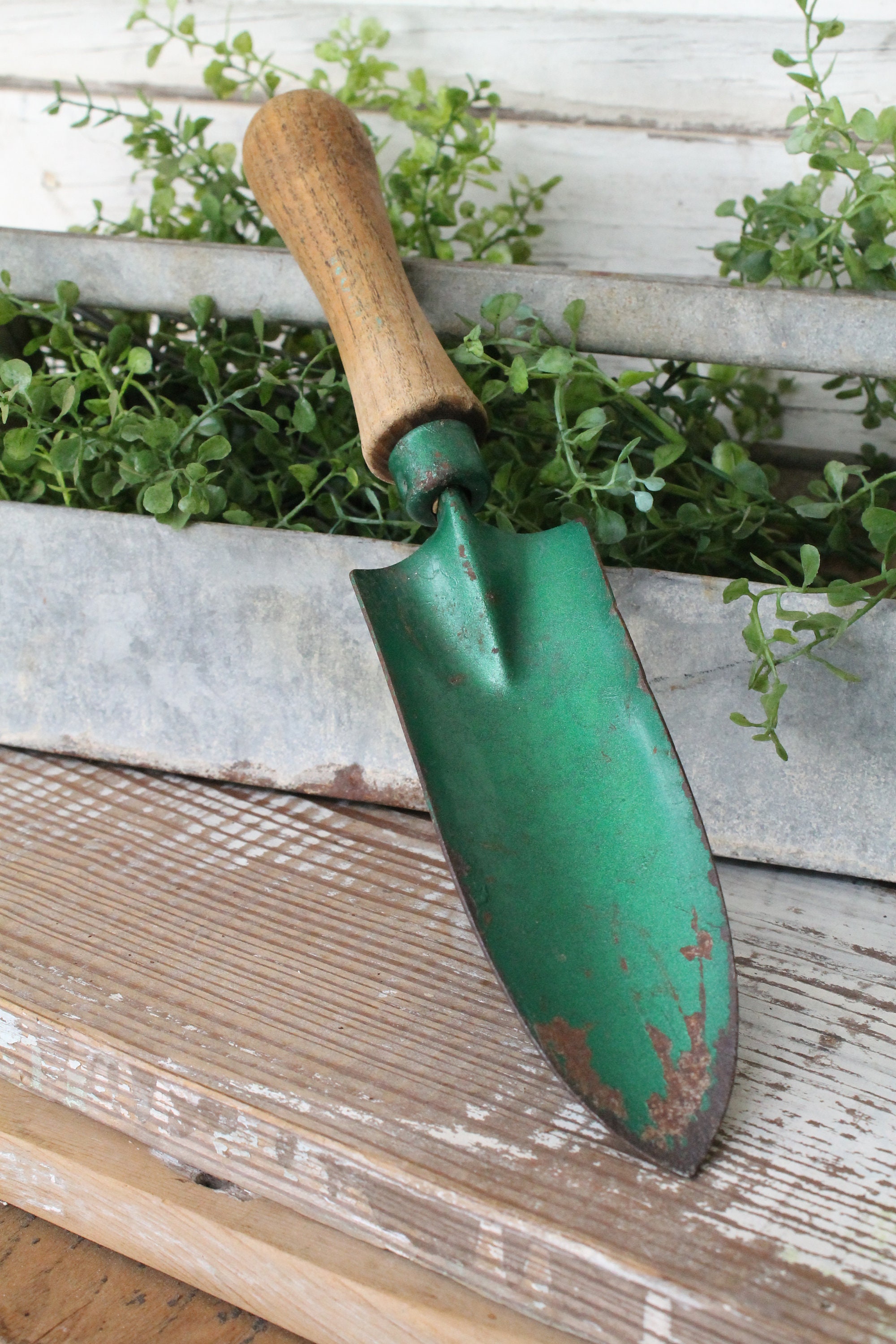 Vintage Garden Hand Tool Trowel Metal Wood GREEN Farmhouse Country
