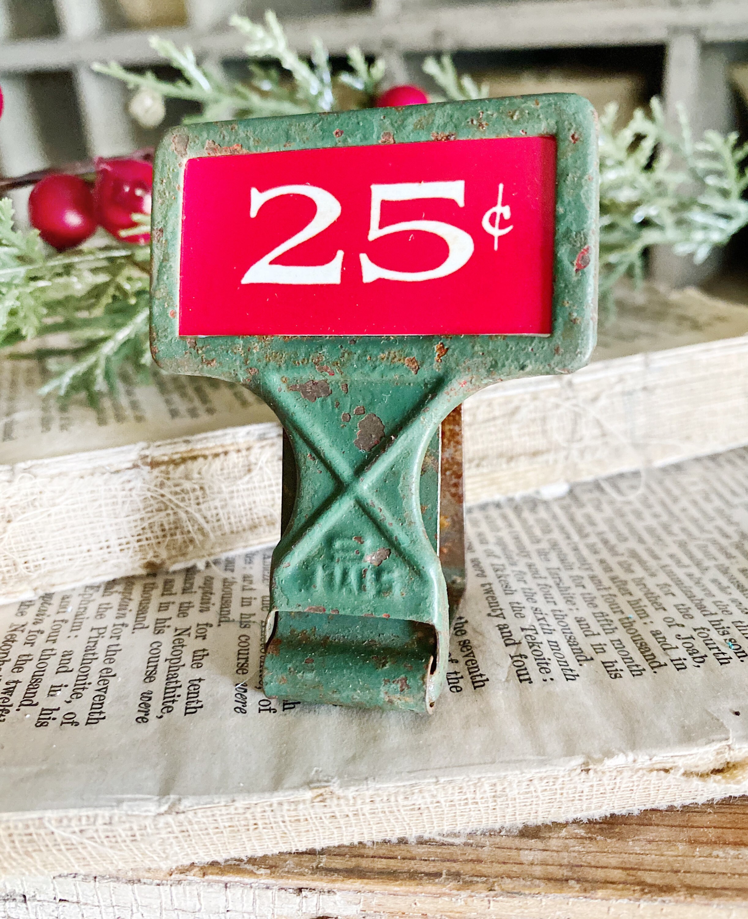 Vintage Metal Price Tag Holder GREEN with RED 25 Cent Antique Mercantile Shelf Clip Numbers