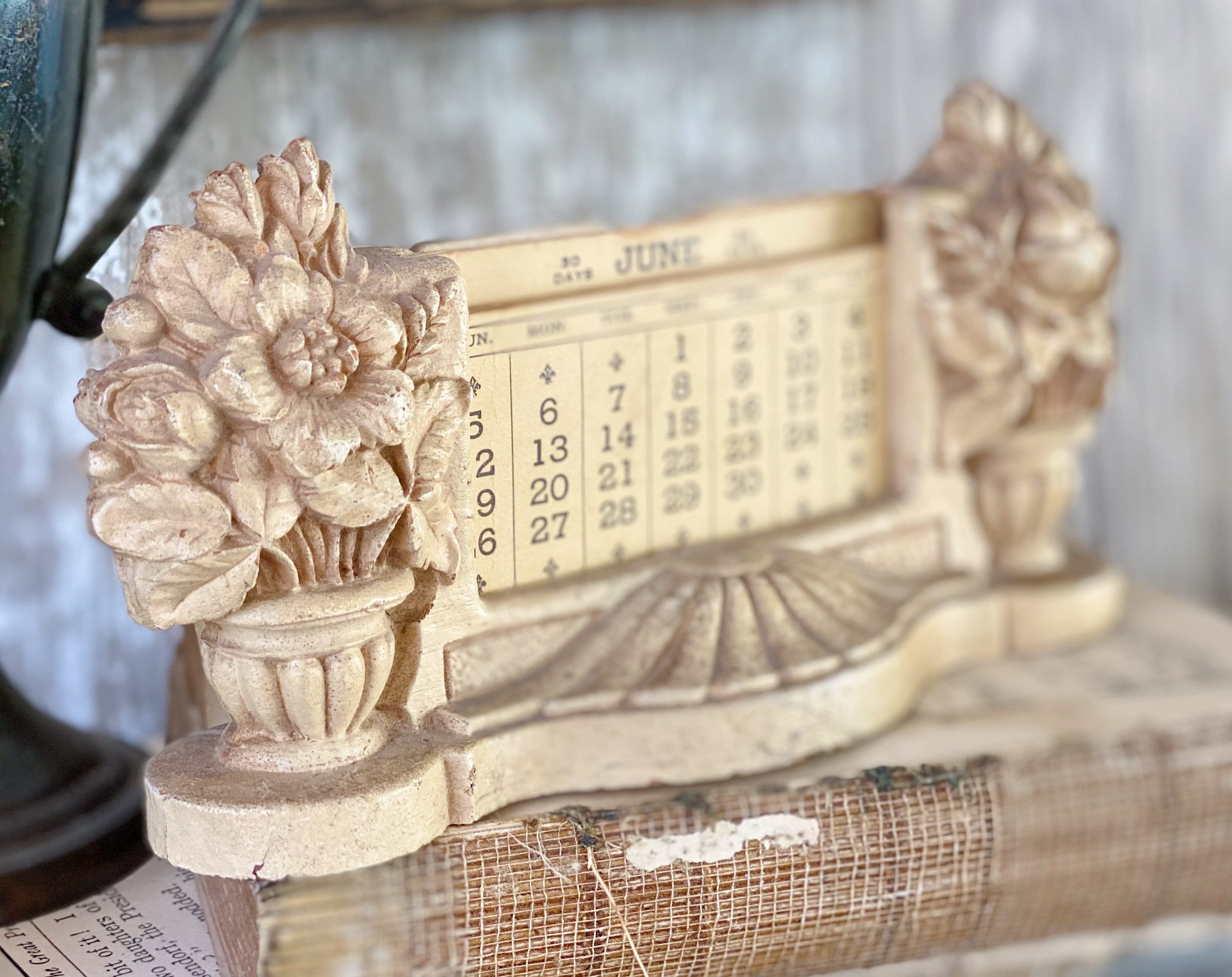 Antique Perpetual Calendar Cream Aged Desk Syrocco Wood Style