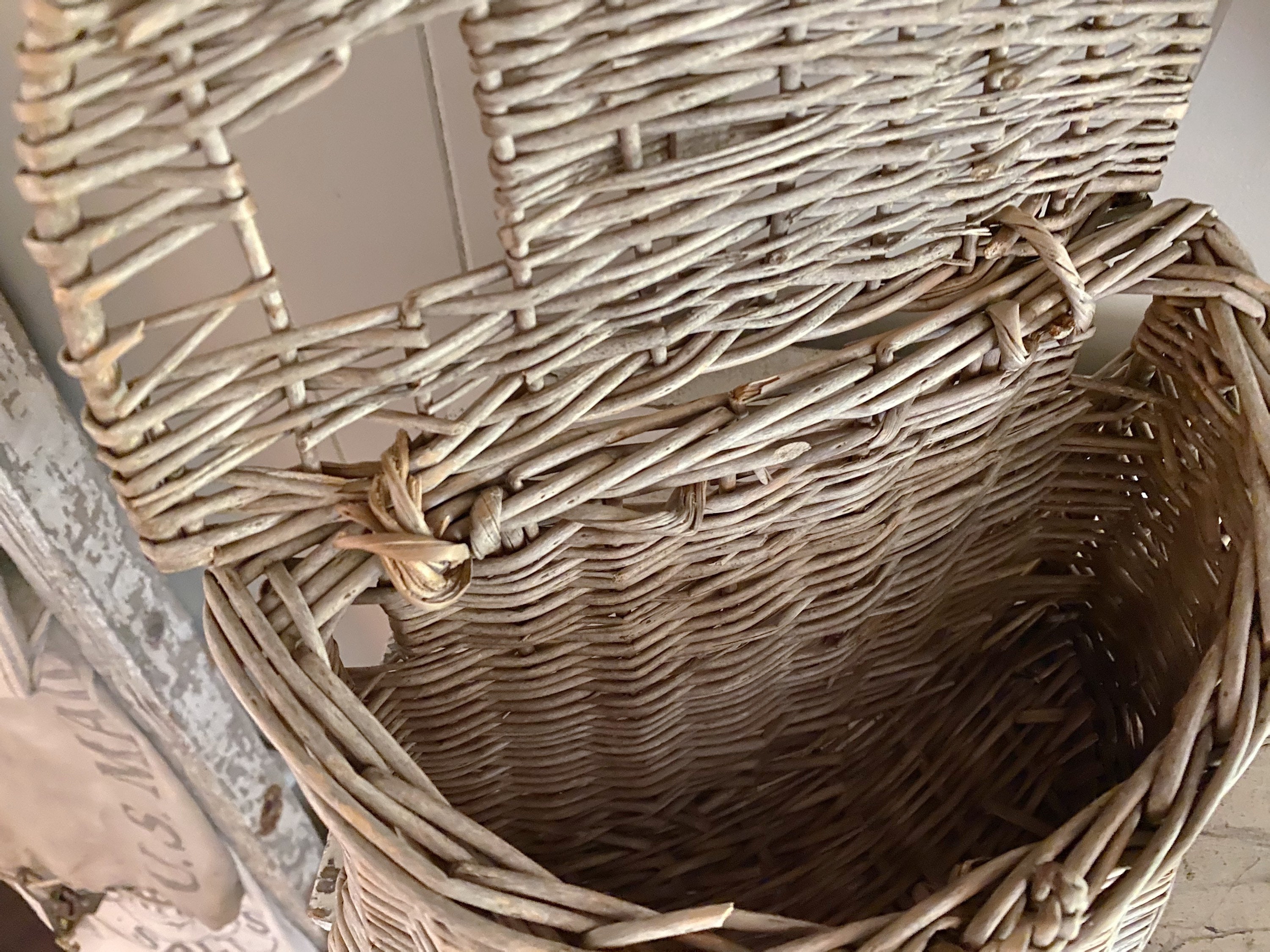 Antique Wicker Fishing Basket Farmhouse Decor Fisherman’s Creel Basket