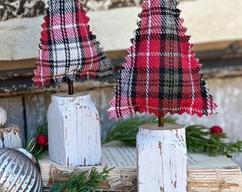 Christmas Tree Antique Chippy White Architectural Salvaged Post Spindle with GREEN Plaid Flannel Fabric Tree Farmhouse Decor