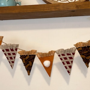 Pie Garland * Felt * Fall * Autumn * Home Decorations * Handmade * Pumpkin Pie * Multiple Options!
