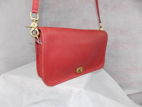 coach pocket purse