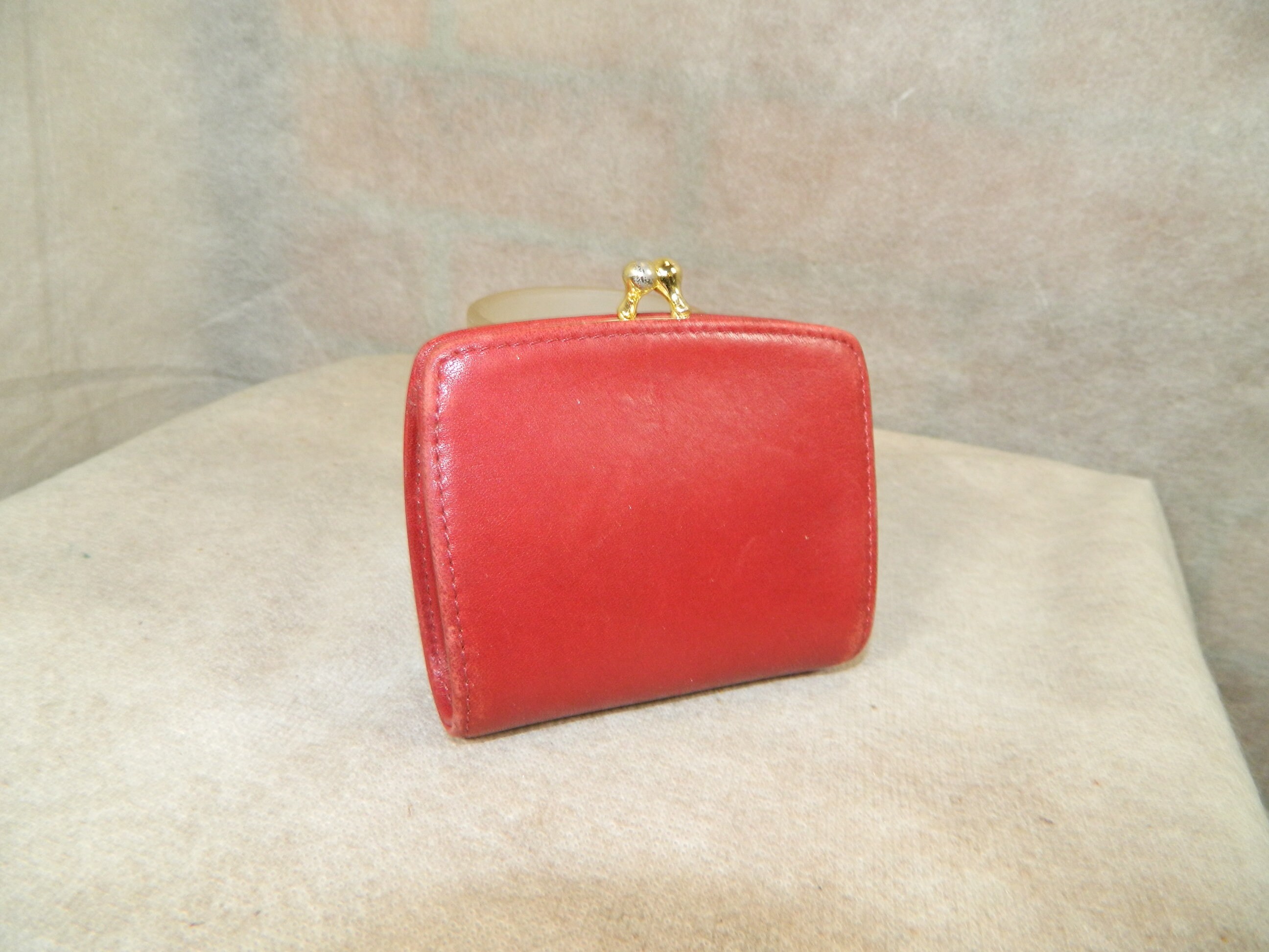 Louis Vuitton LV Cosmetic Pouch Case Kiss Lock Red Velvet Vintage Rare No  Mirror