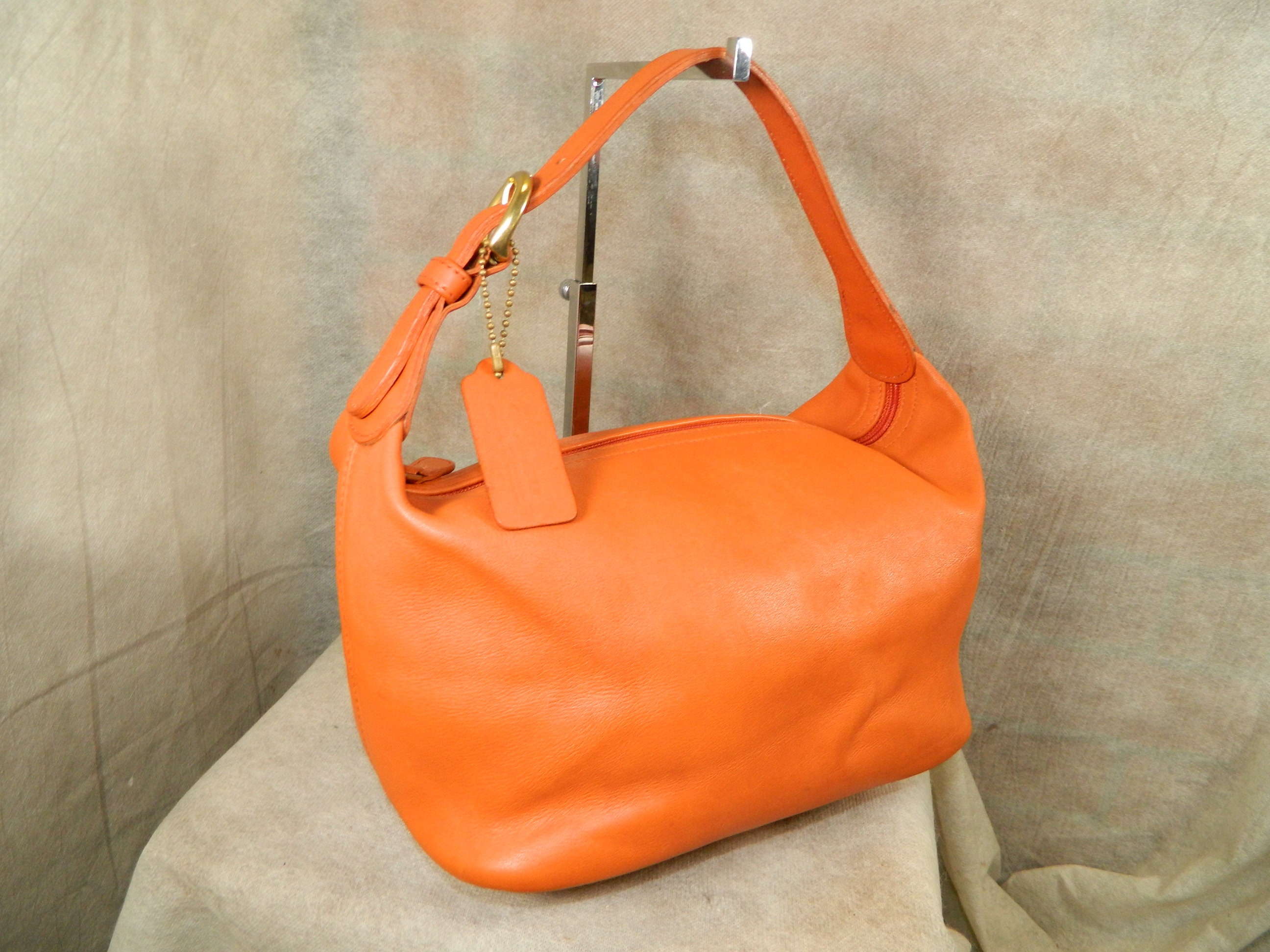 COACH Vintage 'soho Mini Hobo' Bag #M7C-4145 TANGERINE COACH Vintage 'soho Mini Hobo' Bag #M7C-4145 TANGERINE