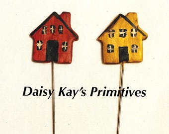 Counting Marking Charm | Primitive Saltbox House | Cross Stitch Embellishment Charm | Decorative Pin