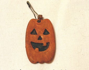 Charm Tag | Cross Stitch Embellishment | Bulb Gourd Pin