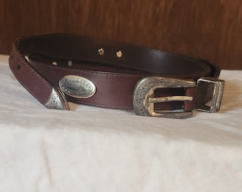 Vintage Western Genuine Leather Silver Concho Belt