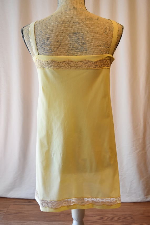 Vintage Pale Yellow Nightie - image 4