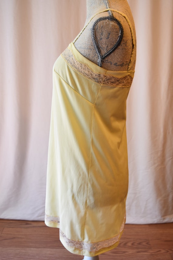 Vintage Pale Yellow Nightie - image 3