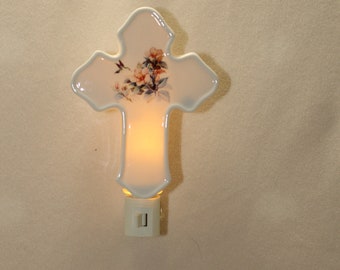 Memorial Cross Night Light, Peach Hibiscus and Hummingbird on a Porcelain Light, Decorative Memorial Gift, Sympathy Memorial Gift