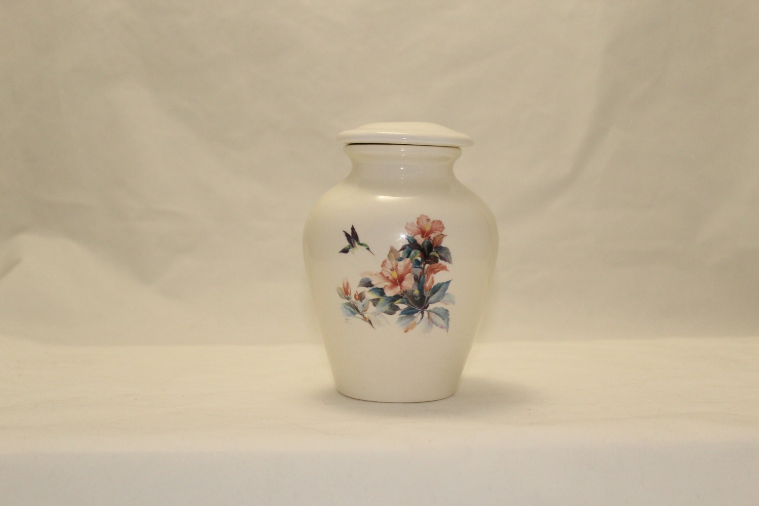 Hummingbird and Hibiscus Flower Cremation Urn, Ceramic Jar with Lid, Pet Urn, Baby Urn, Small
