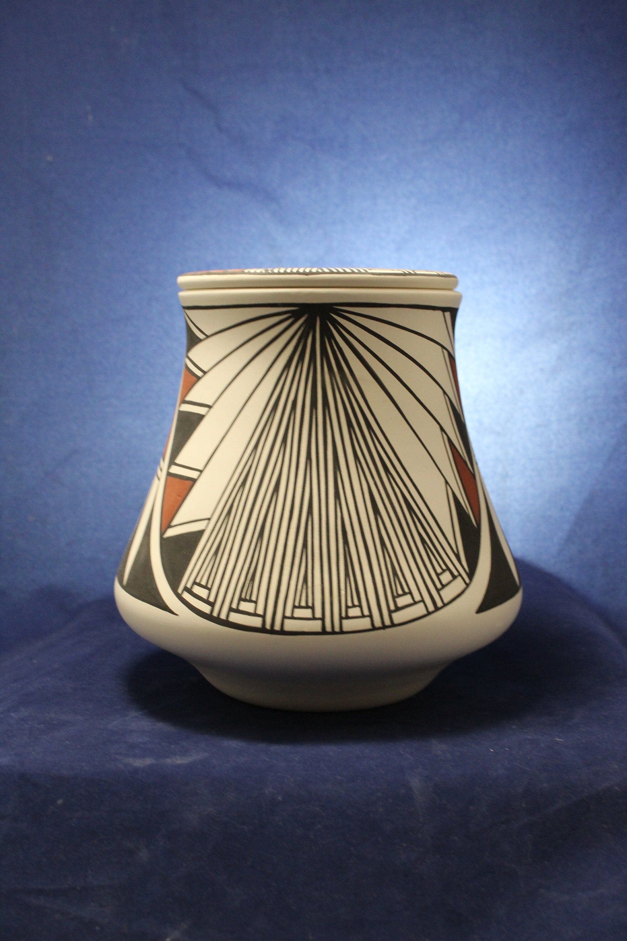 Native American Urn Ceramic Jar with lid, Adult Cremation Urn for Human