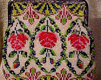 Porte-monnaie ou sac à main en perles roses édouardiennes antiques 1910 1915