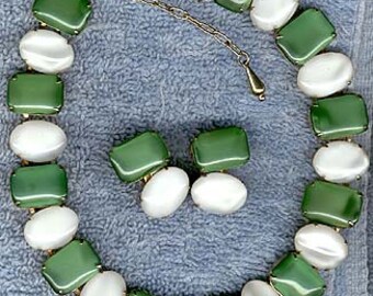 GREEN and White Moonstone Glass NECKLACE & EARRINGS Set 1950s Signed Cavendish