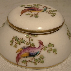 Crown Staffordshire A4670 Dresser or Trinket Box with Pheasants 1920s