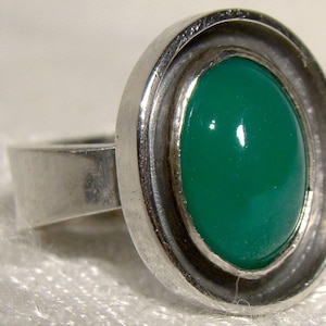Sterling Silver Green Chrysoprase Modernist Custom Ring 1970s Size 6-1/4