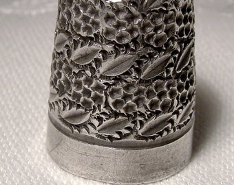 Ornate English Sterling Silver Sewing Thimble 1897