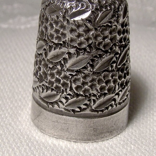 Ornate English Sterling Silver Sewing Thimble 1897