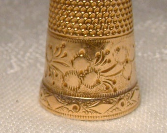 14K Yellow Gold Hand Engraved Sewing Thimble 1890s