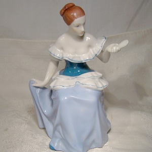 Royal Dux Rococo Lady With Mirror 239 Figurine