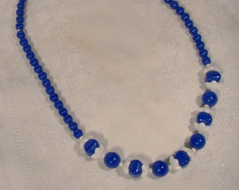 Art Deco Royal Blue and White Glass Beads Necklace 1920s