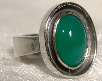 Sterling Silver Green Chrysoprase Modernist Custom Ring 1970s Size 6-1/4