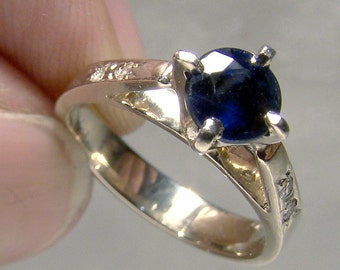 14K White Gold Blue Sapphire Four Diamonds Ring 1960s Size 3-1/4