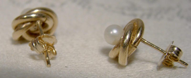 10K Cultured Pearl Love or Eternity Knot Pierced Earrings - Etsy Canada