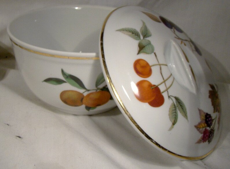 Pair Royal Worcester Evesham Covered Casserole or Baking Dishes