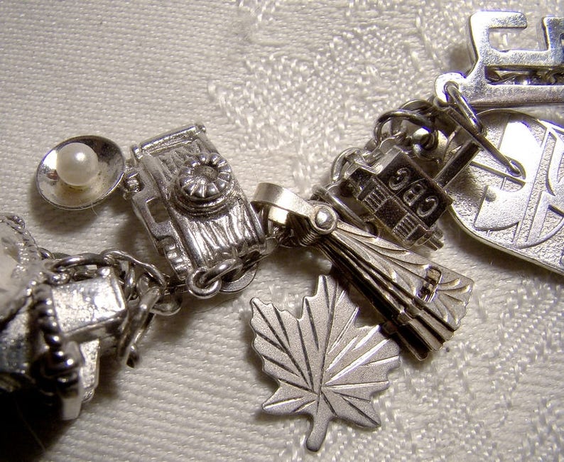 Chain Link Sterling Silver Charm Bracelet With 20 Charms 1960s