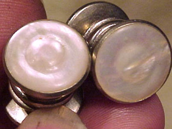 Mother Of Pearl Snap-Link Cuff Links 1920s-1930s … - image 1