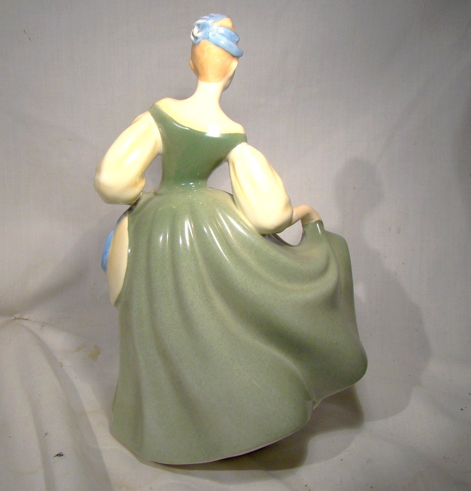 Royal Doulton Fair Lady HN 2193 Figurine With Green Dress 1963-1996 - Etsy