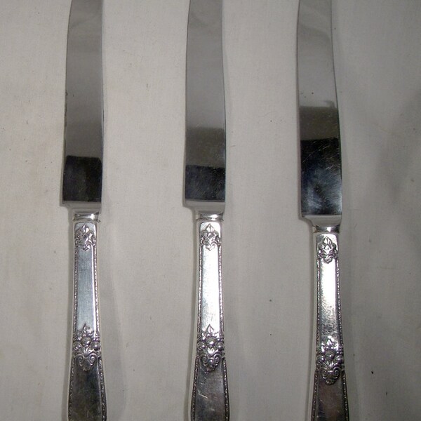 3 cuchillos franceses Rogers Adoration plateados de 8-3/4" 1930