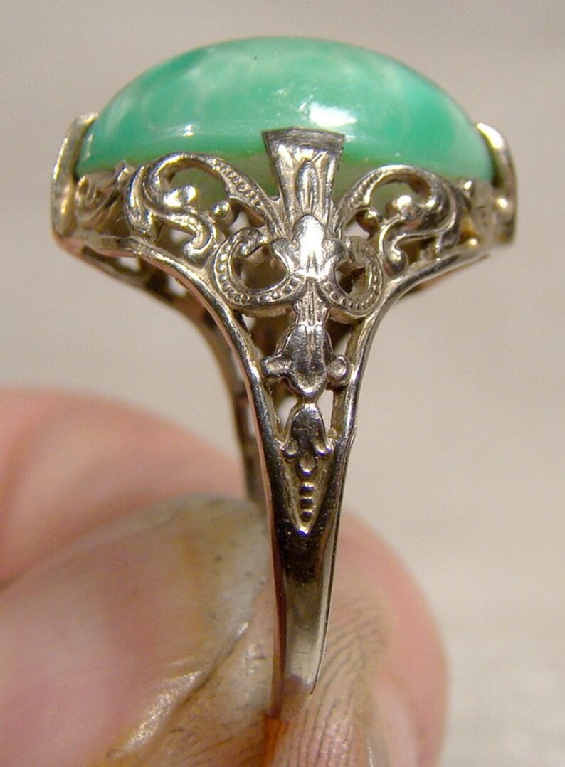 14k White Gold Art Deco Filigree Peking Glass Ring 1920s