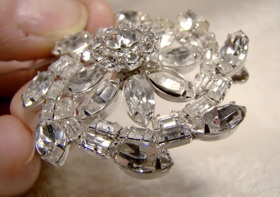 Jay Flex Sterling Silver White Rhinestones Pinwheel Style
