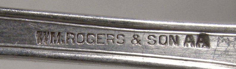 Rogers Arbutus Silver Plated 8-12 Medium Solid Cold Meat Fork 1908
