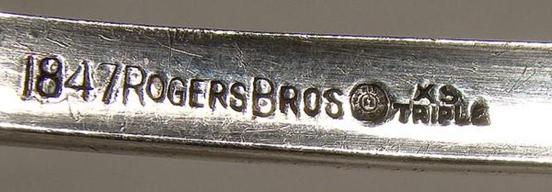 Rogers Berkshire Silver Plated 8-3/4" Large Meat or Serving Fork 1897 image 4