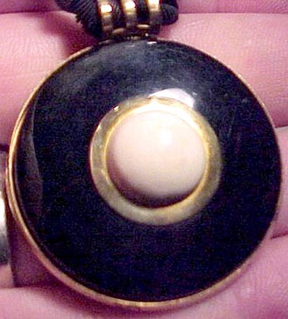 Art Deco Necklace with Black & Cream Celluloid 19… - image 1